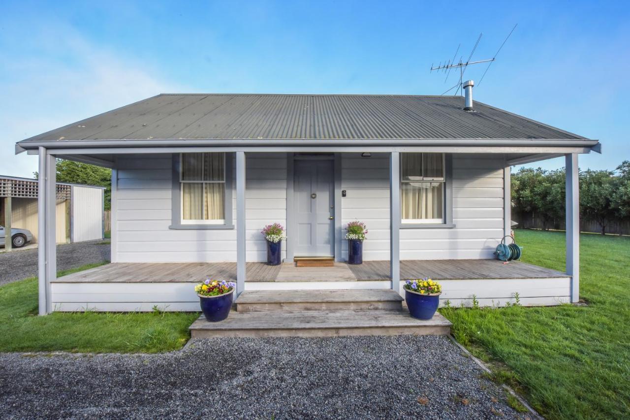 The Vicarage Martinborough Villa Exterior photo