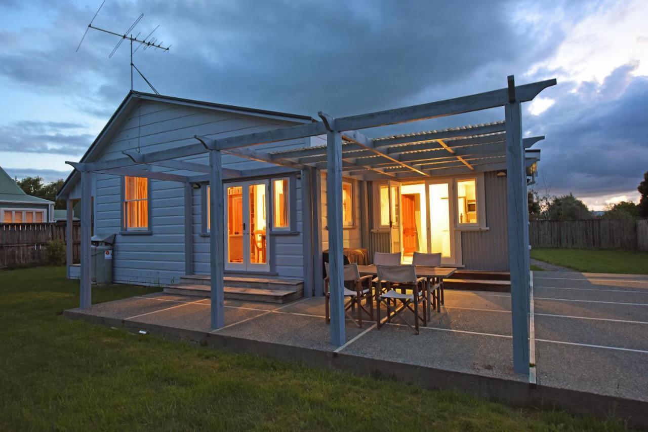 The Vicarage Martinborough Villa Exterior photo